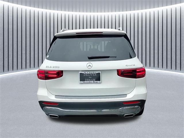 new 2024 Mercedes-Benz GLB 250 car, priced at $51,780