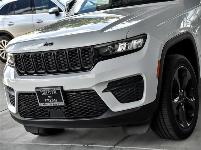 used 2022 Jeep Grand Cherokee car, priced at $32,988