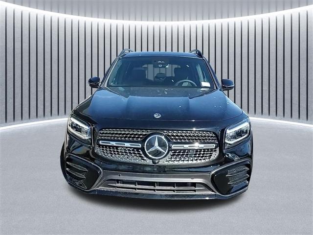 new 2024 Mercedes-Benz GLB 250 car, priced at $55,330
