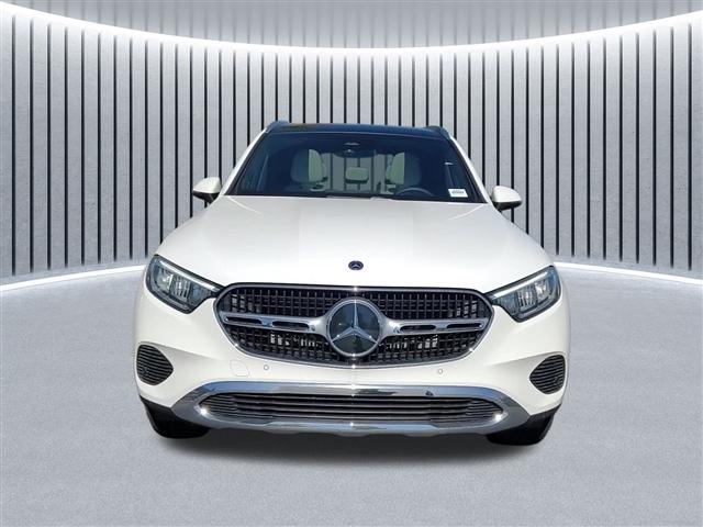 new 2025 Mercedes-Benz GLC 300 car, priced at $54,250