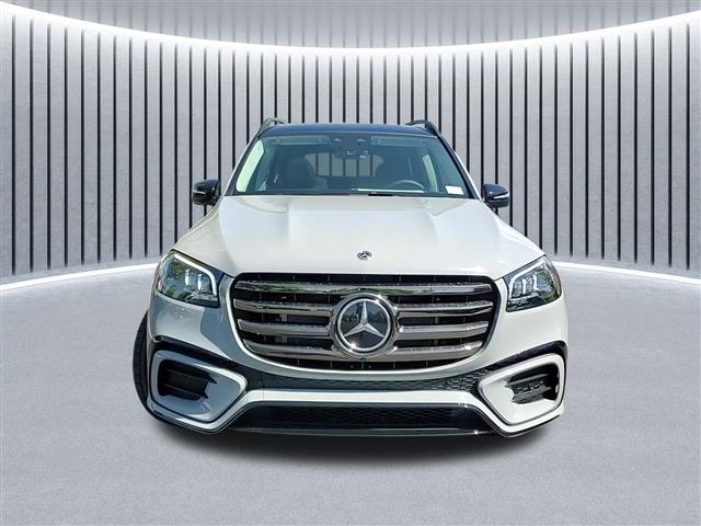 new 2024 Mercedes-Benz GLS 580 car, priced at $124,345