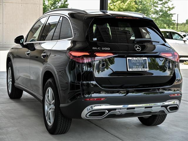 new 2025 Mercedes-Benz GLC 300 car, priced at $56,585
