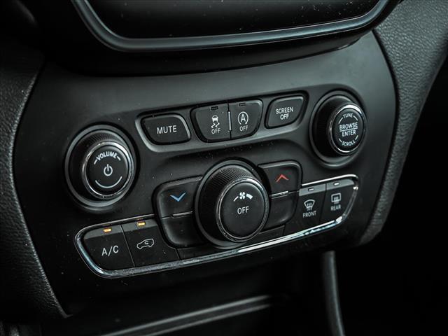 used 2020 Jeep Cherokee car, priced at $20,495