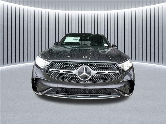 new 2025 Mercedes-Benz GLC 300 car, priced at $59,085