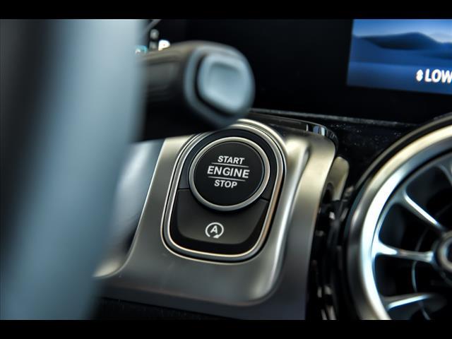 new 2025 Mercedes-Benz GLB 250 car, priced at $55,095