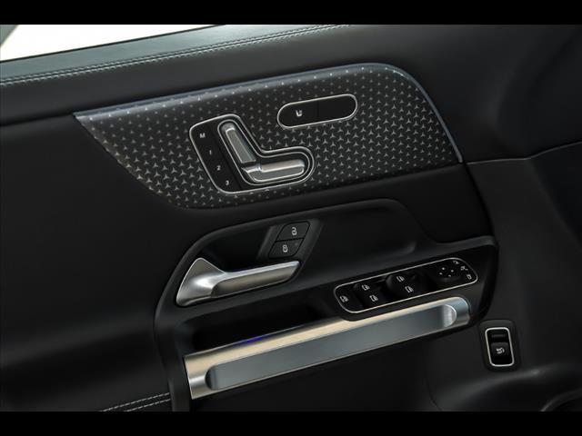new 2025 Mercedes-Benz GLB 250 car, priced at $55,095
