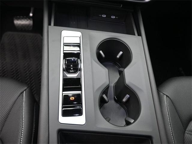new 2025 Volkswagen Atlas car, priced at $35,404