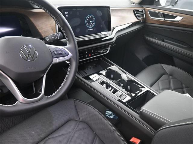 new 2025 Volkswagen Atlas car, priced at $45,021