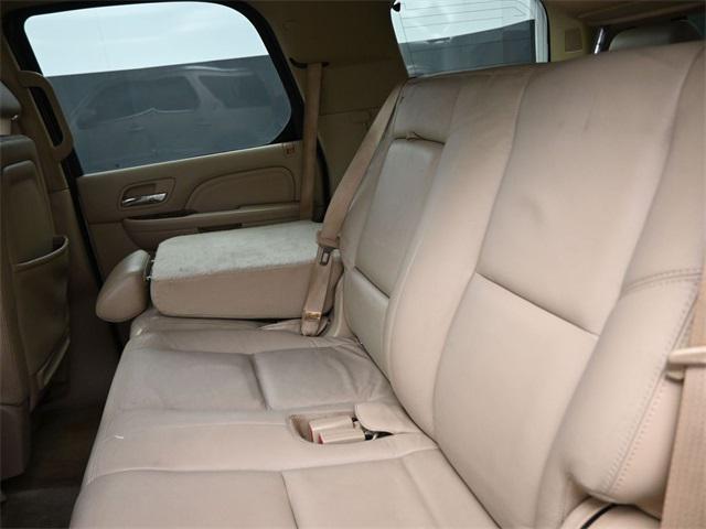 used 2009 Cadillac Escalade Hybrid car, priced at $13,988