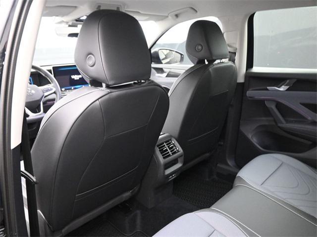 new 2025 Volkswagen Tiguan car, priced at $32,533