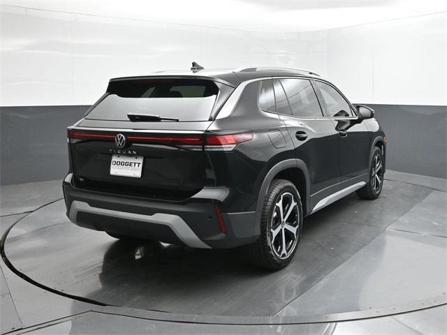 new 2025 Volkswagen Tiguan car, priced at $32,533