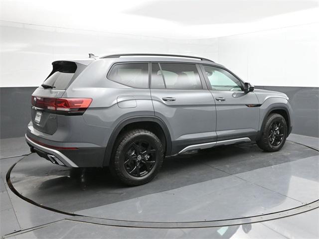 new 2025 Volkswagen Atlas car, priced at $45,341