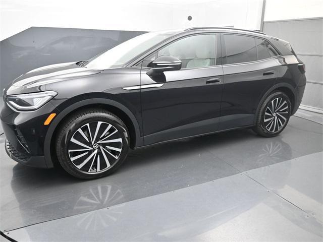 new 2024 Volkswagen ID.4 car, priced at $27,279