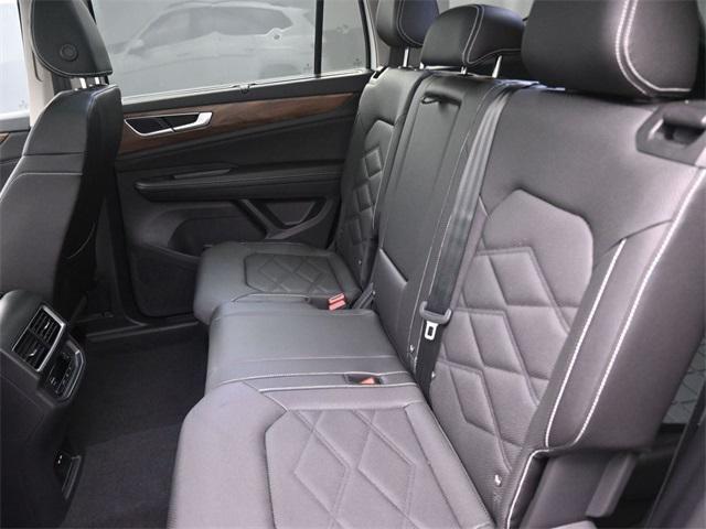 new 2025 Volkswagen Atlas car, priced at $43,174