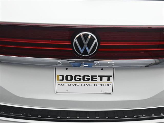 new 2025 Volkswagen Atlas car, priced at $43,174