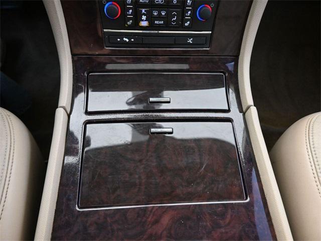 used 2009 Cadillac Escalade Hybrid car, priced at $13,998