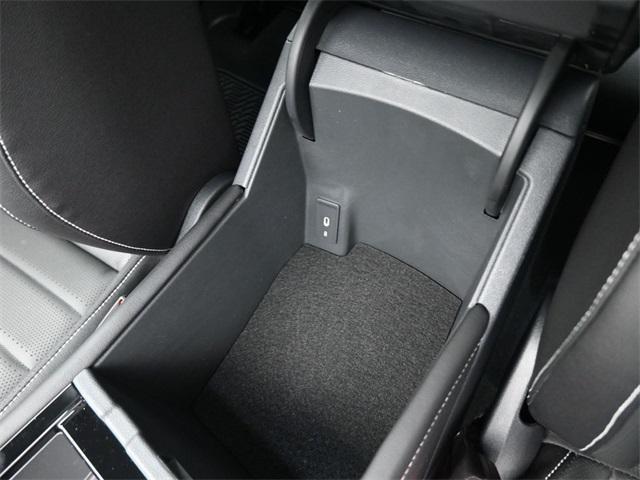 new 2025 Volkswagen Atlas car, priced at $47,438