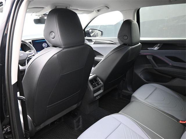 new 2025 Volkswagen Tiguan car, priced at $32,533