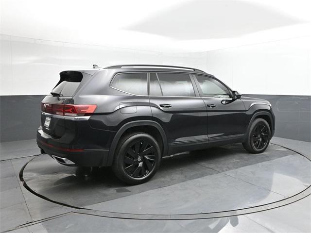 new 2025 Volkswagen Atlas car, priced at $42,136