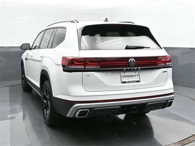 new 2024 Volkswagen Atlas car, priced at $41,036