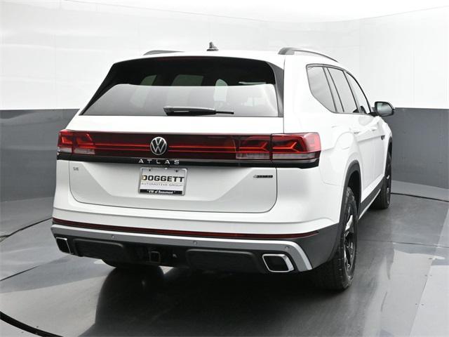 new 2024 Volkswagen Atlas car, priced at $41,036