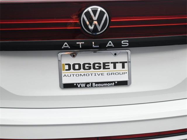 new 2024 Volkswagen Atlas car, priced at $41,036