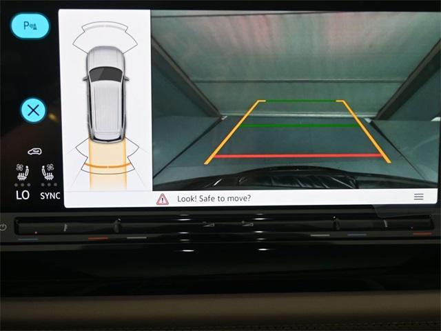 new 2025 Volkswagen Atlas car, priced at $47,072