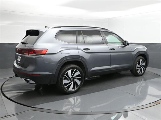 new 2024 Volkswagen Atlas car, priced at $40,032