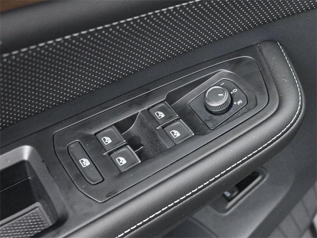 new 2025 Volkswagen Atlas car, priced at $43,649