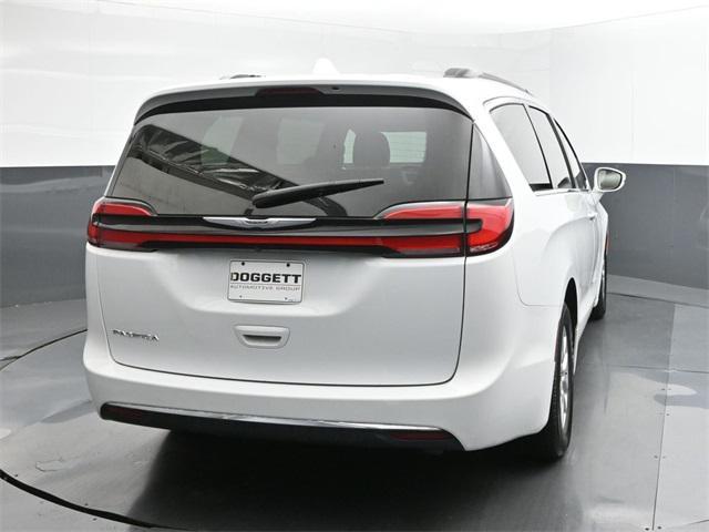 used 2022 Chrysler Pacifica car, priced at $20,923