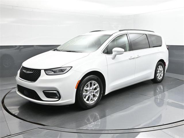 used 2022 Chrysler Pacifica car, priced at $20,923