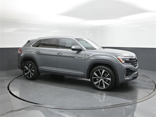 new 2025 Volkswagen Atlas Cross Sport car, priced at $50,122