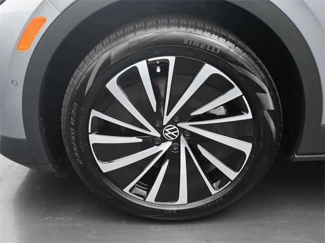 new 2024 Volkswagen ID.4 car, priced at $27,370