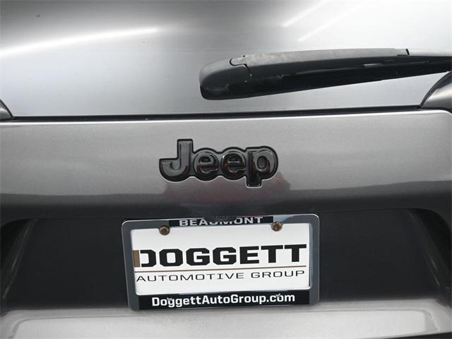 used 2021 Jeep Cherokee car, priced at $15,998