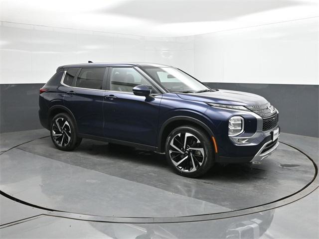 used 2024 Mitsubishi Outlander car, priced at $25,888