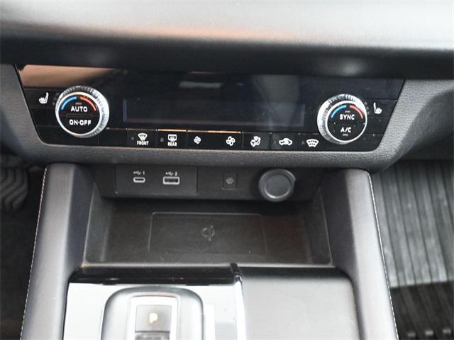 used 2024 Mitsubishi Outlander car, priced at $25,888