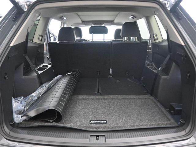 new 2025 Volkswagen Atlas car, priced at $52,675