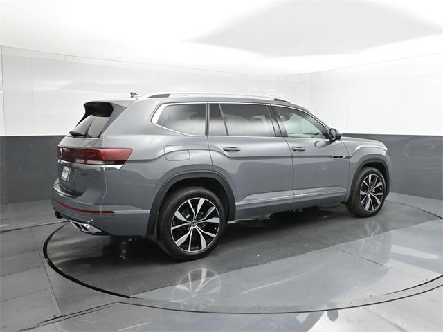 new 2025 Volkswagen Atlas car, priced at $52,675