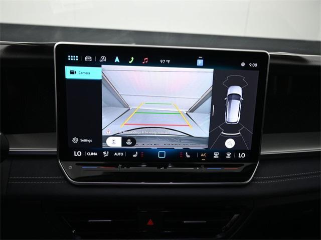 new 2025 Volkswagen Tiguan car, priced at $32,533