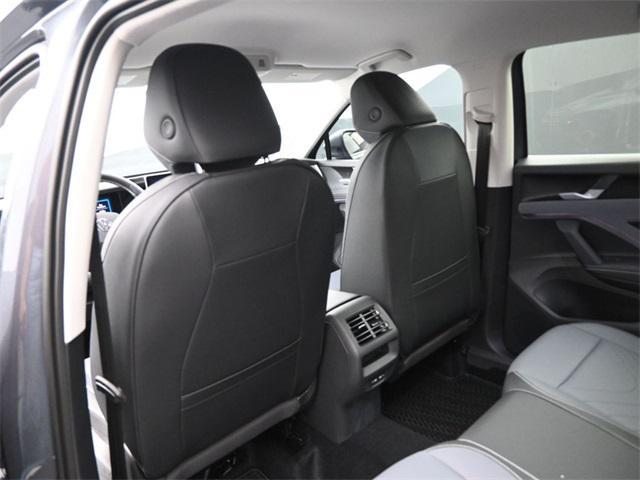 new 2025 Volkswagen Tiguan car, priced at $32,533