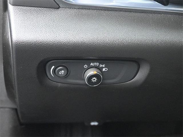 used 2022 Chevrolet Traverse car, priced at $24,888