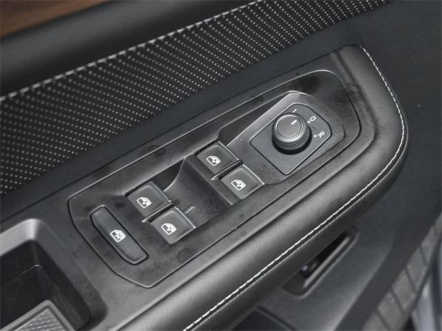new 2025 Volkswagen Atlas car, priced at $45,603