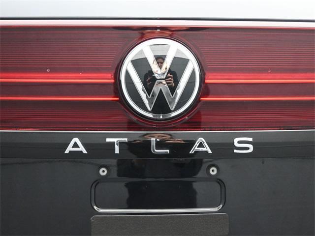 new 2025 Volkswagen Atlas car, priced at $47,076