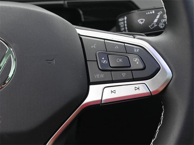new 2025 Volkswagen Atlas car, priced at $50,001