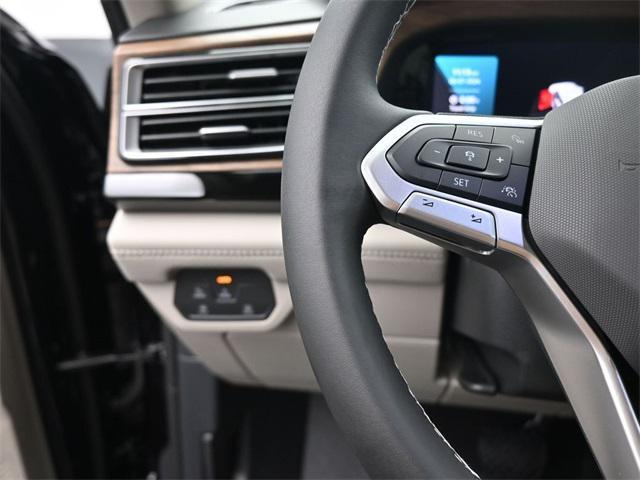 new 2024 Volkswagen Atlas car, priced at $38,378