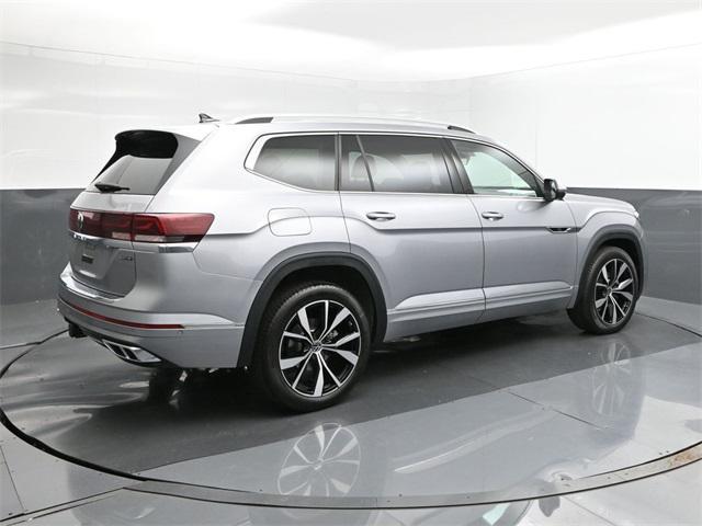 new 2024 Volkswagen Atlas car, priced at $50,505