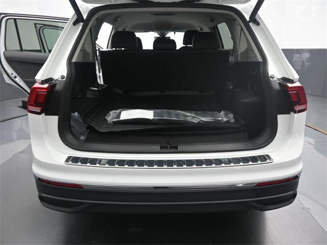 new 2024 Volkswagen Tiguan car, priced at $31,038