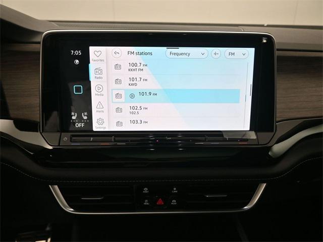 new 2025 Volkswagen Atlas car, priced at $51,411