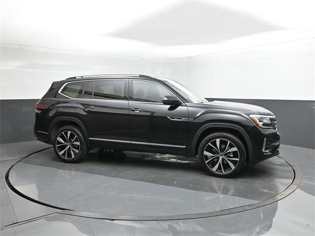new 2025 Volkswagen Atlas car, priced at $51,411
