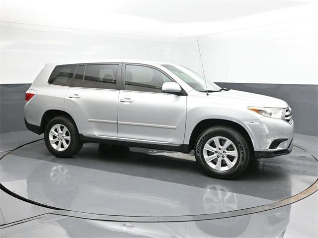 used 2011 Toyota Highlander car, priced at $14,500